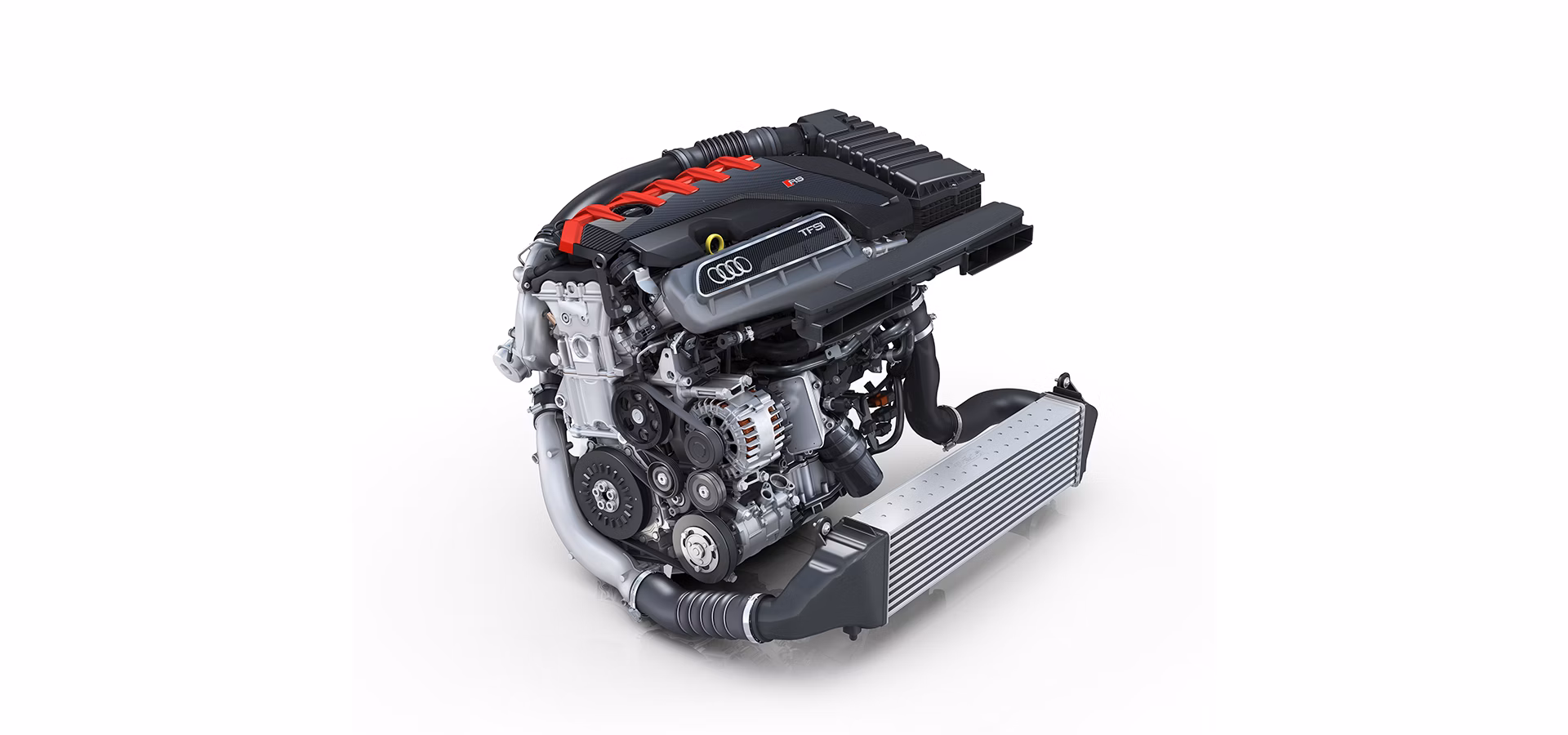 Potencia que llama la atención: : el nuevo Audi RS 3 Sedan¹ obtiene una fuerza asombrosa de su motor de 5 cilindros TFSI de 2,5 litros con una potencia de 294 kW y un par máximo de 500 Nm.